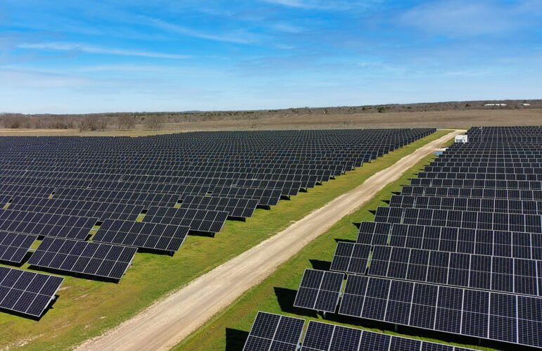 Enel completes 297-MW Texas solar + storage project