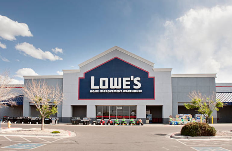 Sunrun to promote solar business in Lowe's stores across country